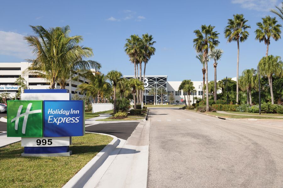 Holiday Inn Cape Canaveral Port 3