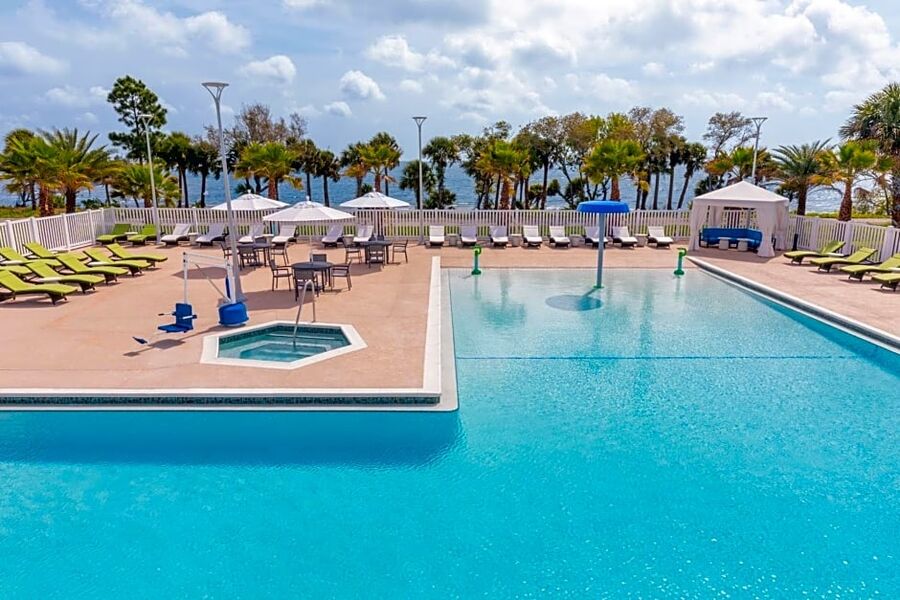 Marriott Courtyard Kennedy Space Center Pool