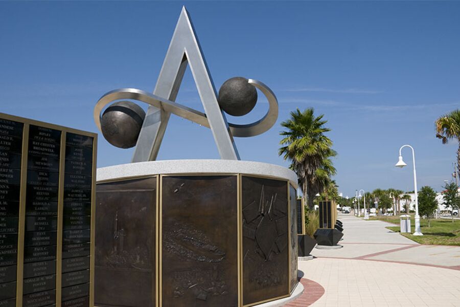 Us Space Walk Of Fame Apollo Monument
